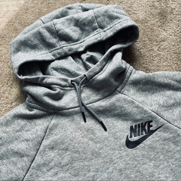 Nike Sweatshirt - Picture 2 of 4